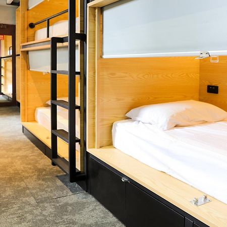The Capsule Hotel Сидней Экстерьер фото