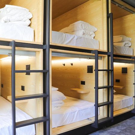The Capsule Hotel Сидней Экстерьер фото
