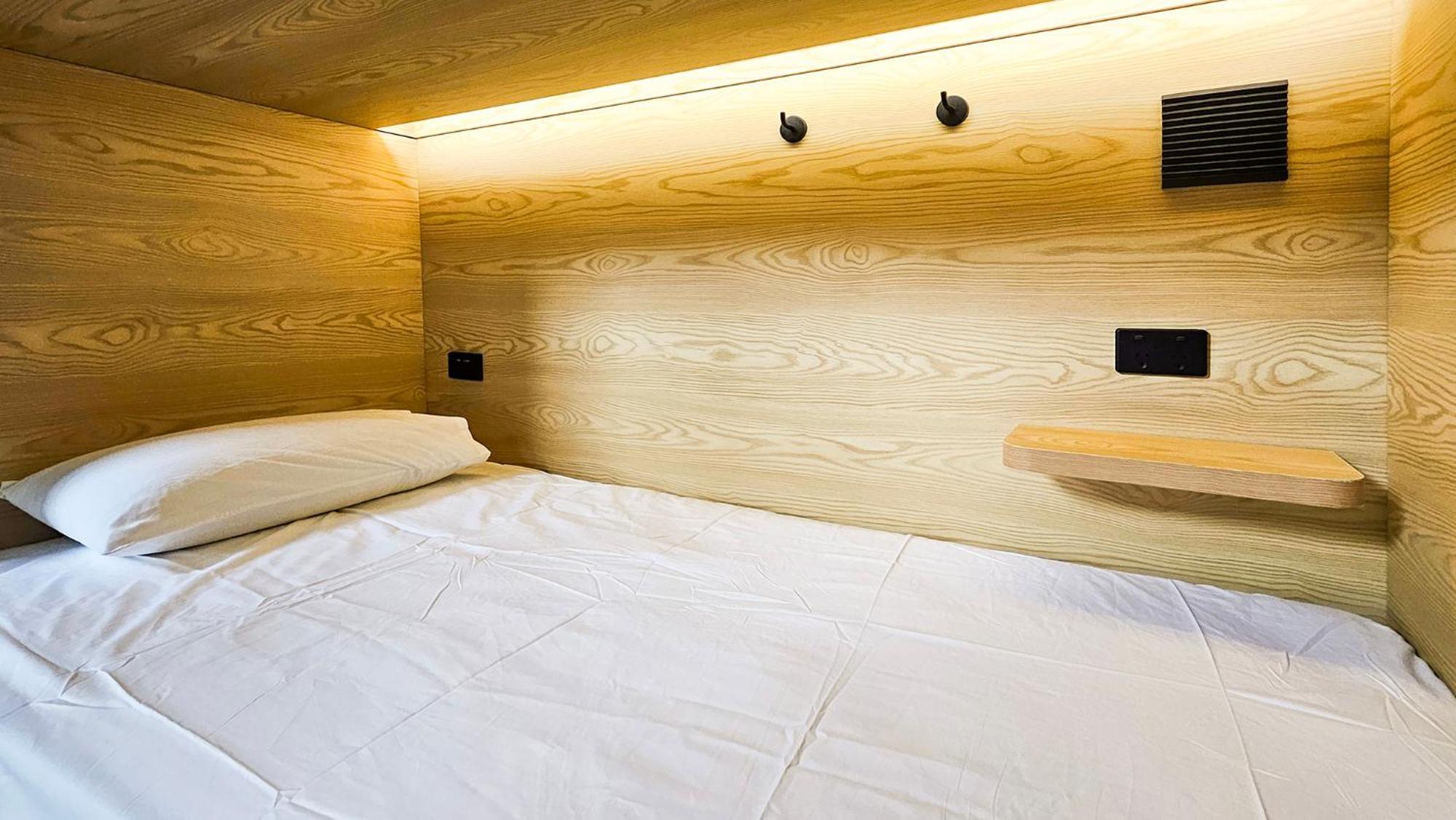 The Capsule Hotel Сидней Экстерьер фото