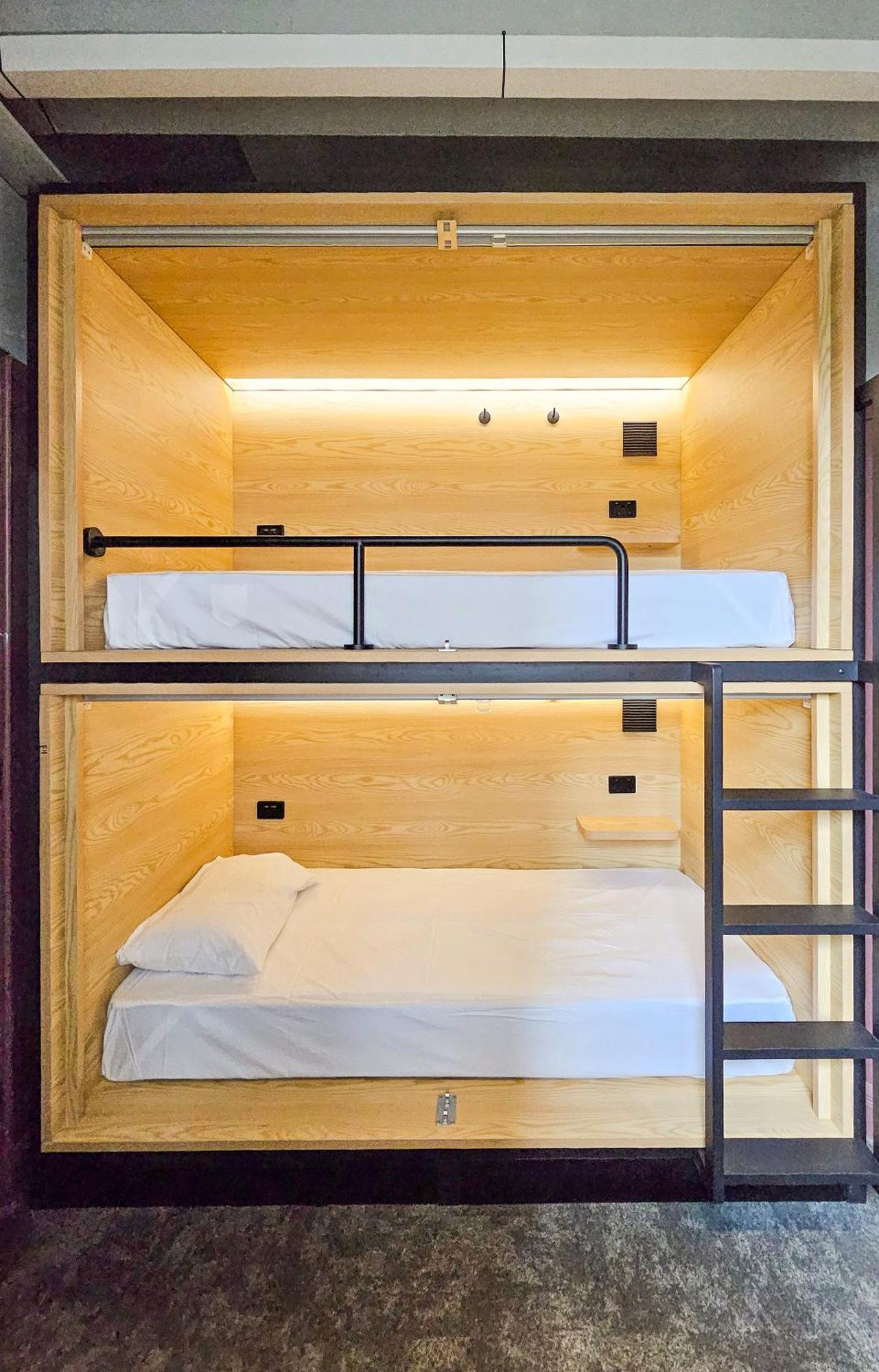 The Capsule Hotel Сидней Экстерьер фото